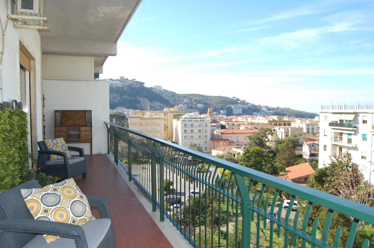La Reginella Apartment Sorrento Exterior foto